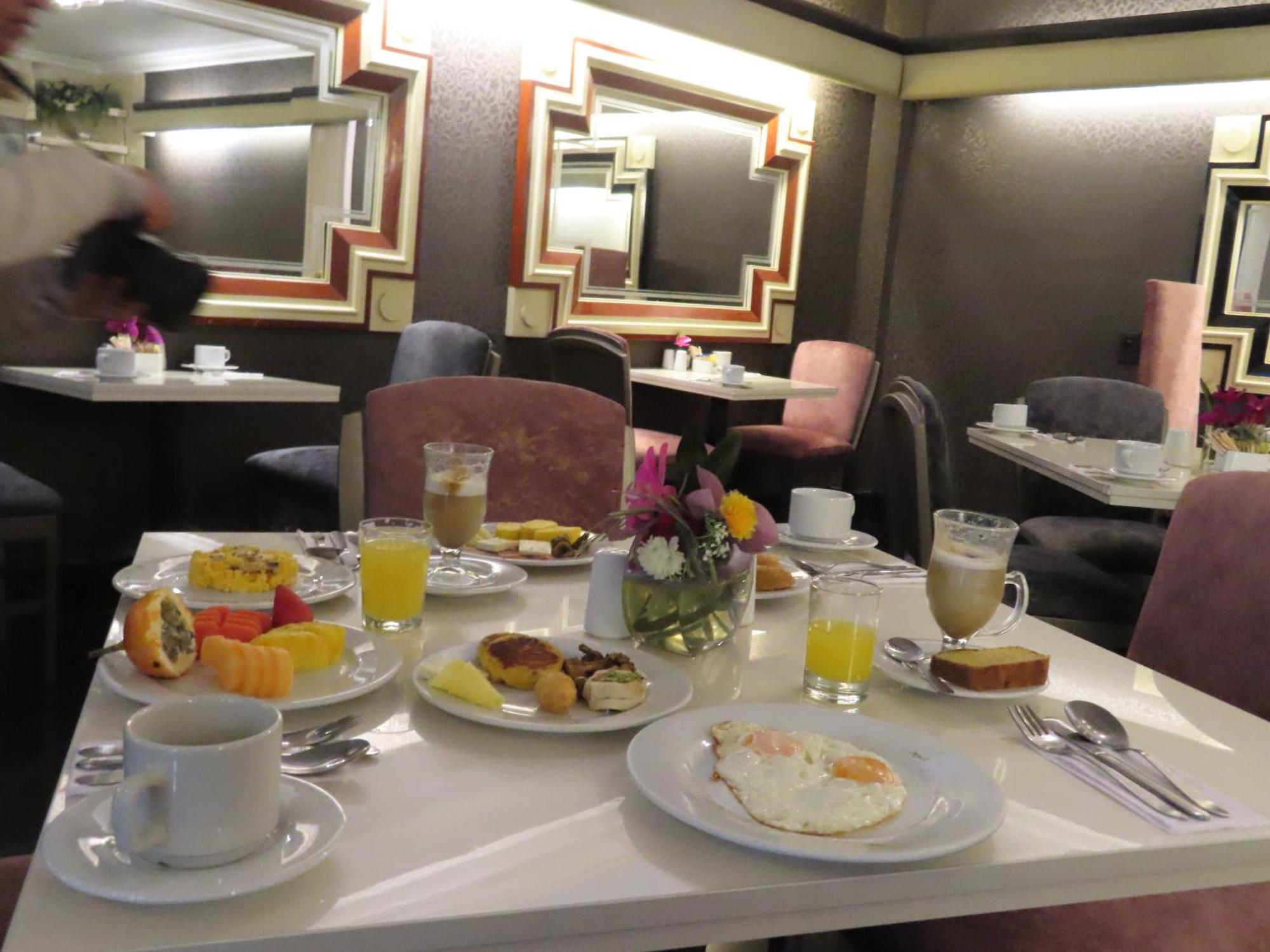 Lancaster House Hotel 4*